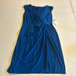 NWT Maggy Boutique ocean blue dress vneck
Side ruching back zippet sleeveless